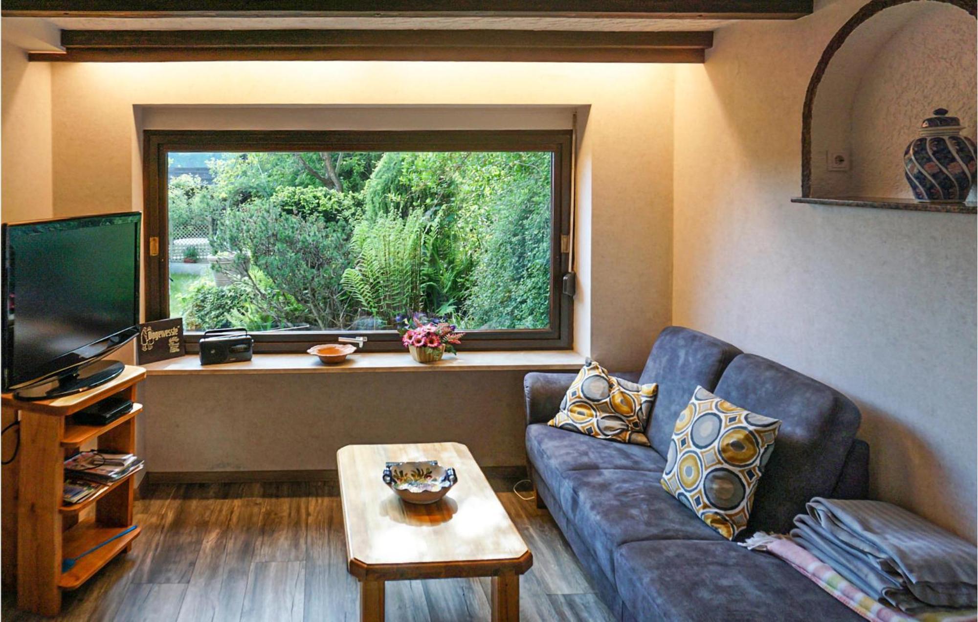 Amazing Apartment In Hinterweidenthal With Wifi Kültér fotó